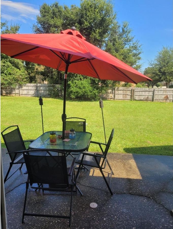 Bedroom Four Minutes From Beach Pensacola Luaran gambar