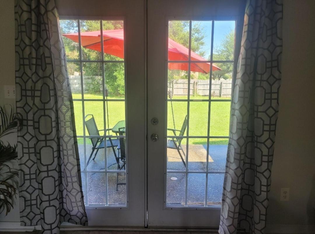 Bedroom Four Minutes From Beach Pensacola Luaran gambar