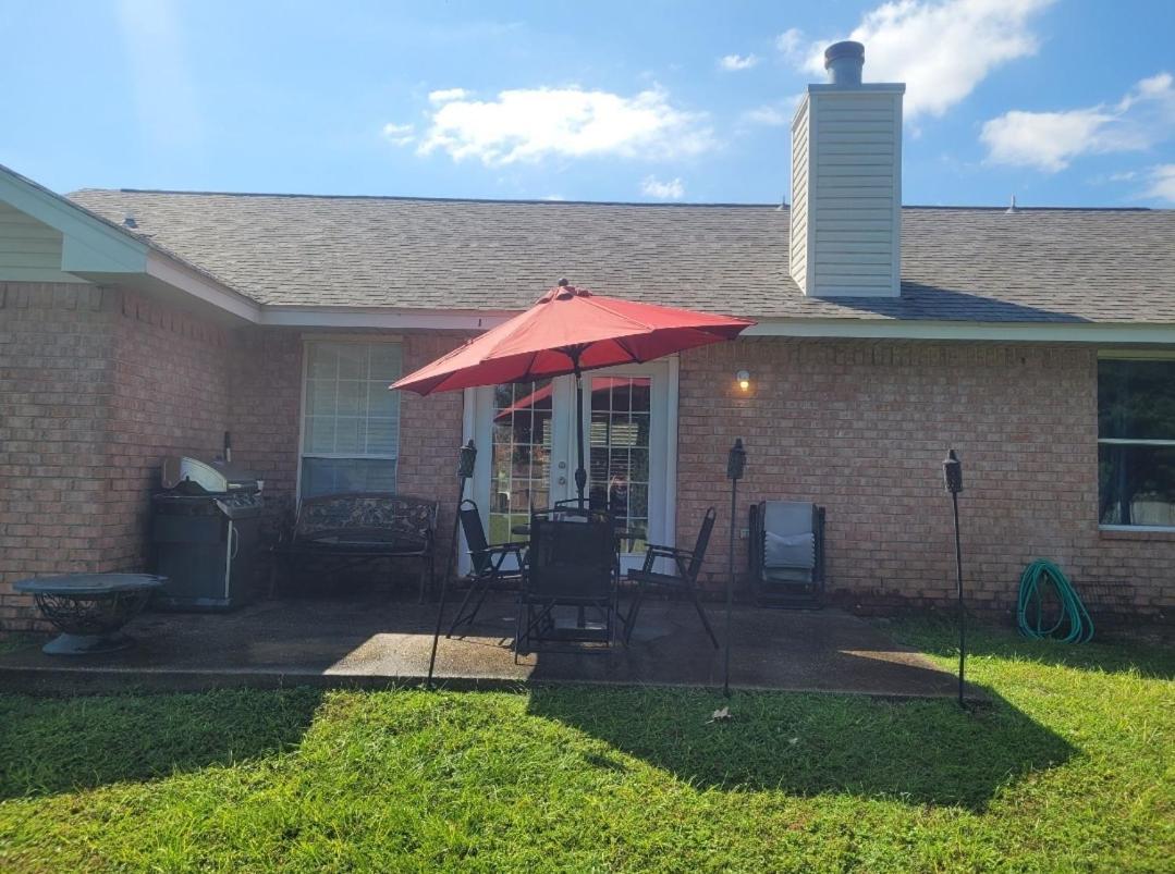 Bedroom Four Minutes From Beach Pensacola Luaran gambar