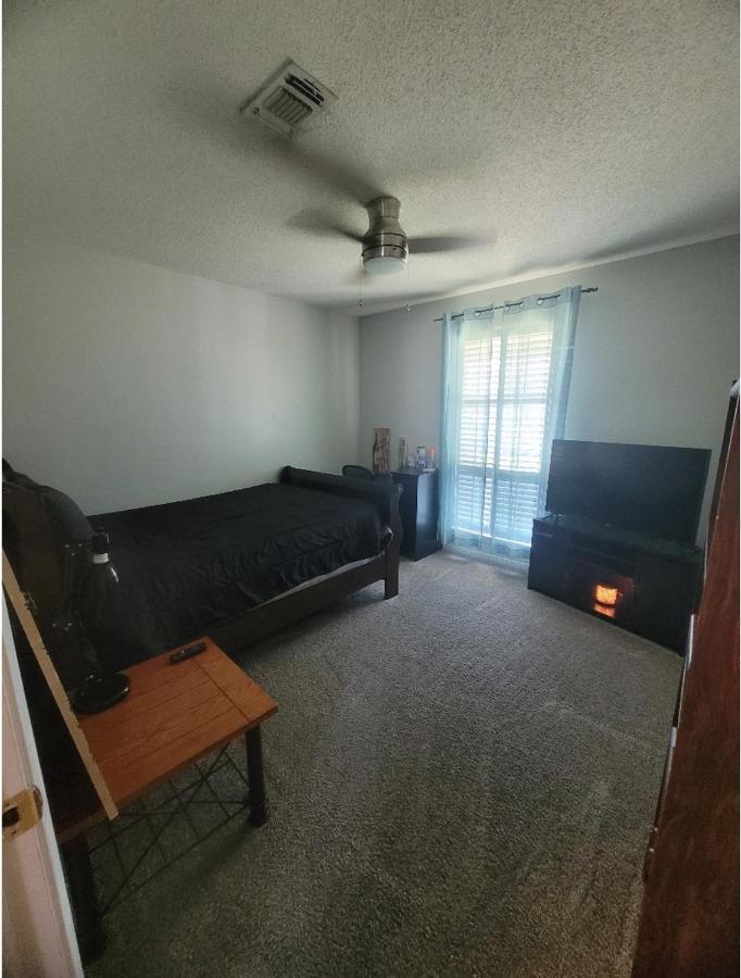 Bedroom Four Minutes From Beach Pensacola Luaran gambar