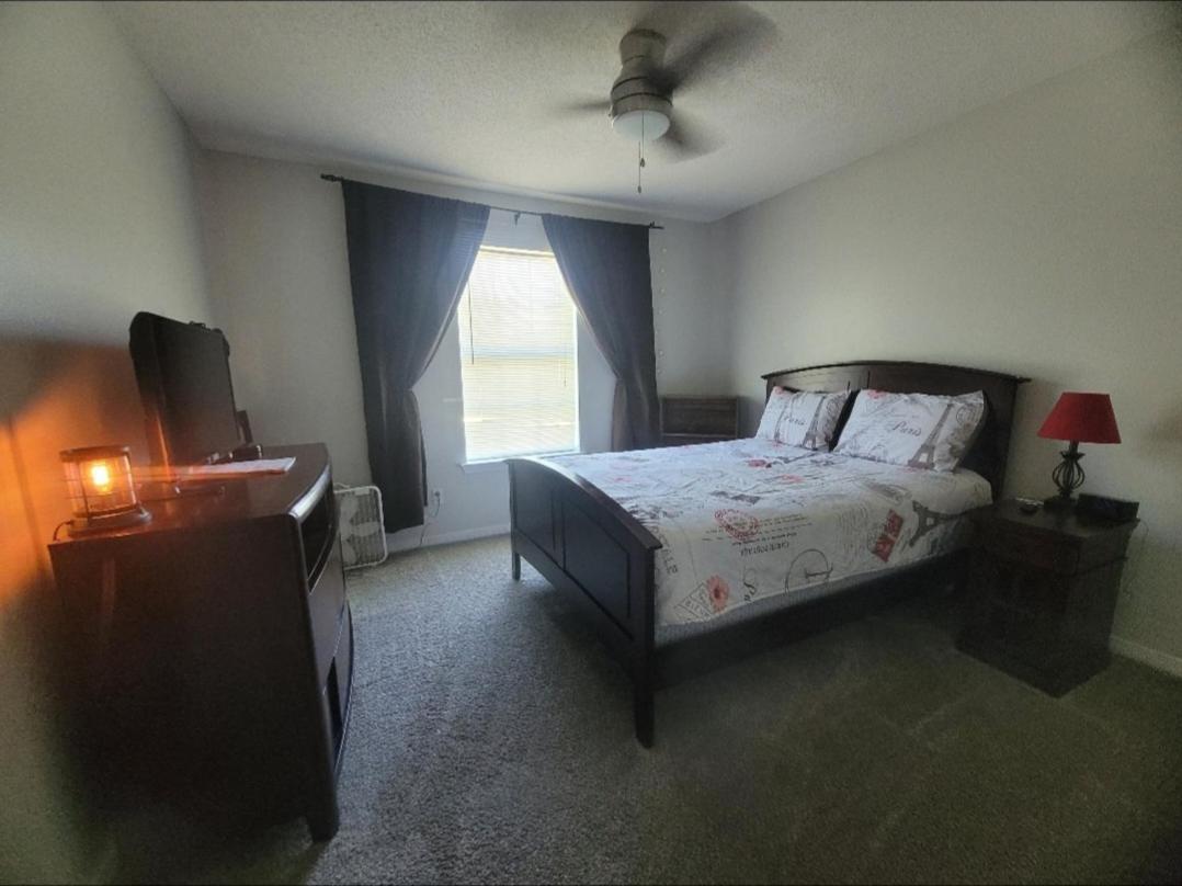 Bedroom Four Minutes From Beach Pensacola Luaran gambar