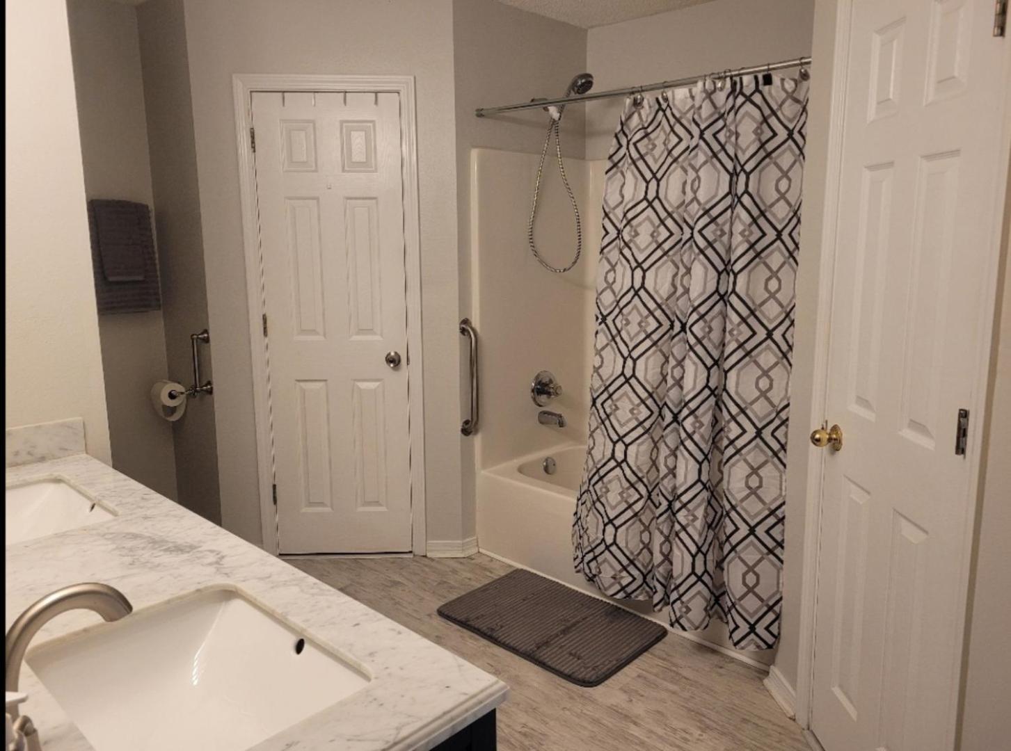 Bedroom Four Minutes From Beach Pensacola Luaran gambar